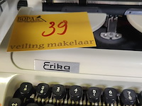 Lot 39 - erika manuele typmachine en brievenbus - afbeelding 3 van  4