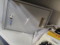 Lot 39 - erika manuele typmachine en brievenbus - afbeelding 4 van  4