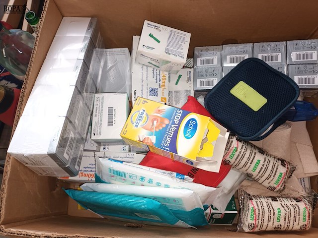 Lot 39 - gluco meter en toebehoren - afbeelding 3 van  5