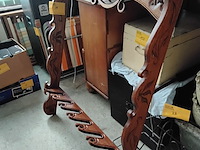 Lot 39 - hangkast voor jachtgeweren - afbeelding 1 van  4