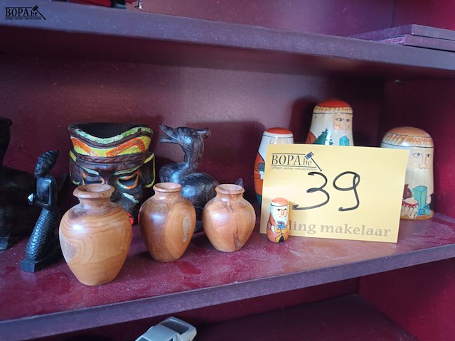 Lot 39 - houten miniatuur deco. 11 stuks - afbeelding 1 van  4