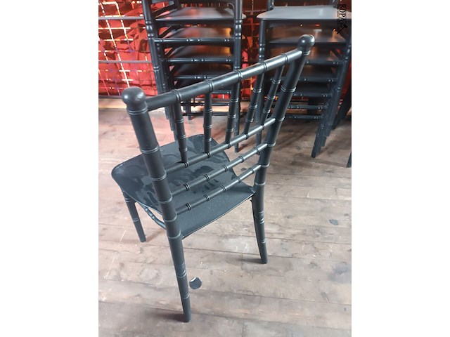 Lot 39 - houten stoel. 12 stuks - afbeelding 3 van  3