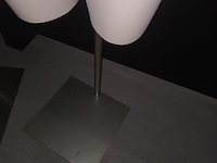 Lot 39 - huidskleur torso vrouw met statief - afbeelding 2 van  4