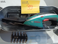Lot 39 - kantenmaaier en heggenschaar - afbeelding 2 van  2