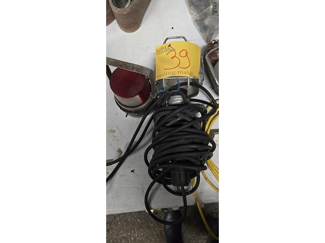 Lot 39 - looplampen 4 stuks - afbeelding 3 van  3