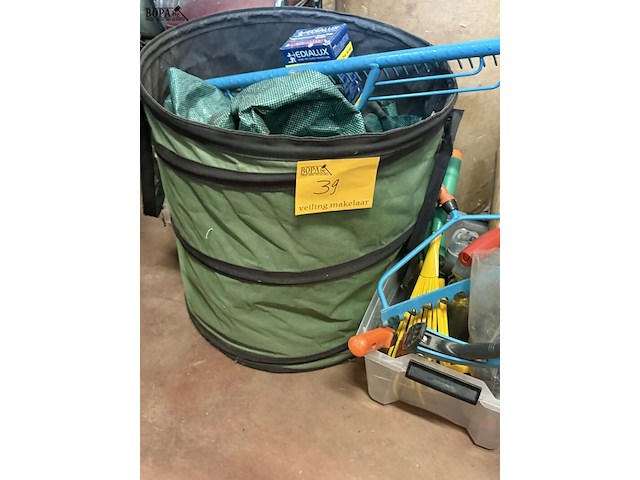 Lot 39 - lot tuinmateriaal : herbruikbare afvalzakken - box tuinmater - afbeelding 2 van  4