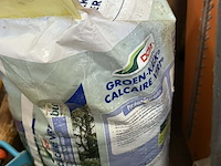 Lot 39 - lot tuinmateriaal : herbruikbare afvalzakken - box tuinmater - afbeelding 3 van  4