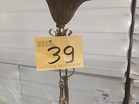 Lot 39 - luster koper met kristallen - afbeelding 5 van  5