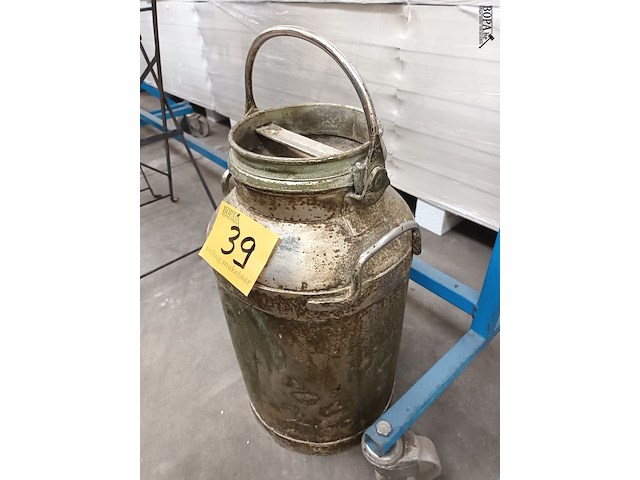 Lot 39 - melkkit - afbeelding 3 van  3
