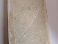 Lot 39 - tablet met tempeltafereel - afbeelding 2 van  4