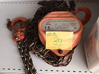 Lot 39 - takel - afbeelding 1 van  3