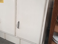 Lot 39 - vintage keukenkast - afbeelding 2 van  4
