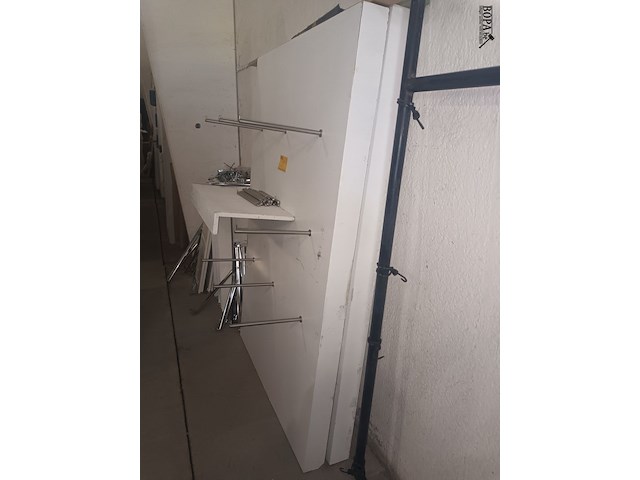 Lot 39 - winkel displaywand. 2 stuks - afbeelding 2 van  4