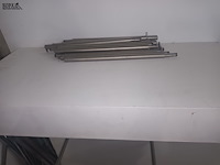 Lot 39 - winkel displaywand. 2 stuks - afbeelding 4 van  4