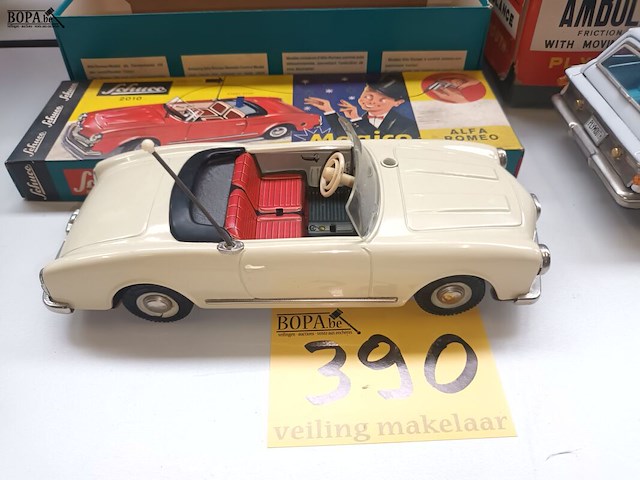 Lot 390 - blikken schuco alfa romeo - afbeelding 2 van  5