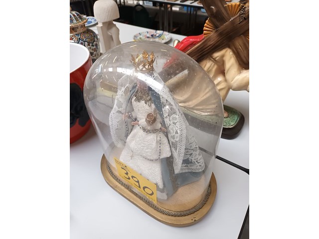 Lot 390 - globe met maria - afbeelding 2 van  3