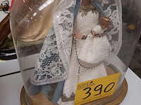 Lot 390 - globe met maria - afbeelding 3 van  3