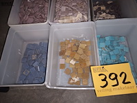 Lot 392 - steentjes voor mozaïek - afbeelding 3 van  4