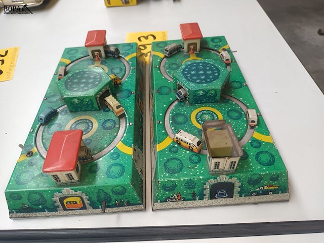 Lot 393 - blikken speelgoed. 2 stuks - afbeelding 3 van  4