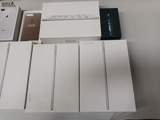 Lot 394 - lege verpakkingen apple. 17 stuks - afbeelding 5 van  6