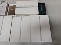 Lot 394 - lege verpakkingen apple. 17 stuks - afbeelding 5 van  6