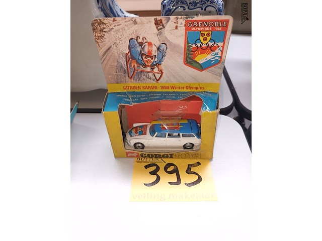 Lot 395 - corgi toys citroën safari - afbeelding 1 van  3