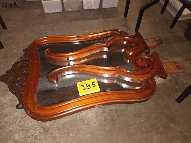 Lot 395 - spiegel met zijstukken - afbeelding 1 van  3