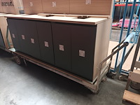 Lot 397 - rollenbandkar met inhoud