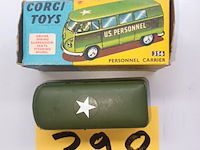 Lot 398 - corgi toys personnel carrier - afbeelding 2 van  4