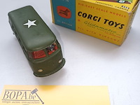 Lot 398 - corgi toys personnel carrier - afbeelding 4 van  4