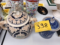 Lot 398 - dekselpotten kabouter. 2 stuks - afbeelding 1 van  6