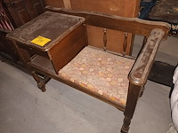 Lot 398 - houten telefoonbankje - afbeelding 3 van  3