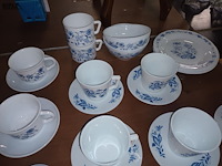 Lot 398 - servies arcopal. 38 stuks - afbeelding 3 van  3