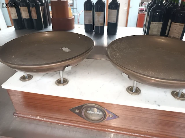 Lot 398 - weegschaal en blok met gewichten - afbeelding 4 van  5