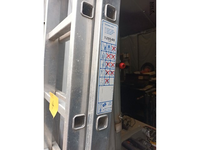 Lot 4 - aluminium ladder - afbeelding 2 van  4