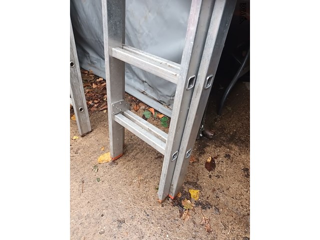 Lot 4 - aluminium ladder - afbeelding 3 van  4