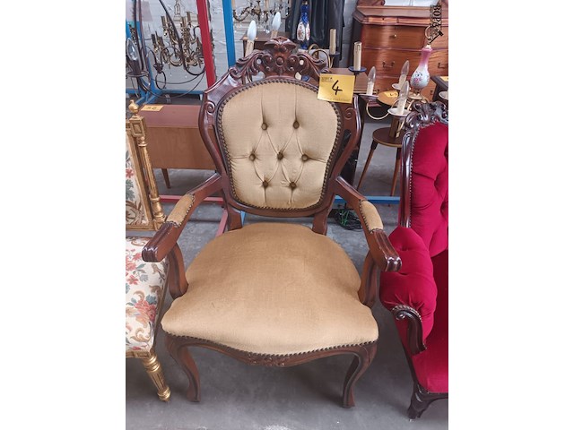 Lot 4 - armstoel louis xv - afbeelding 1 van  3