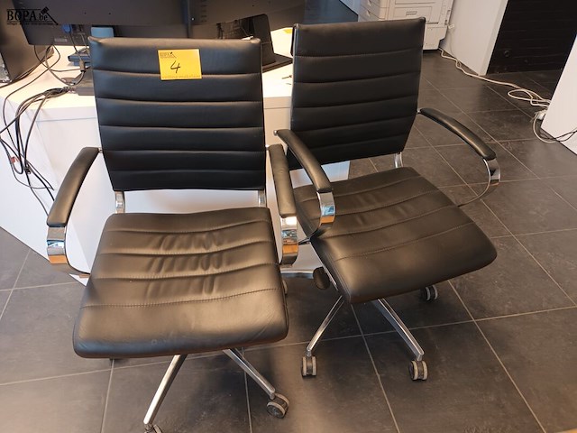 Lot 4 - bureaustoel. 2 stuks - afbeelding 1 van  4