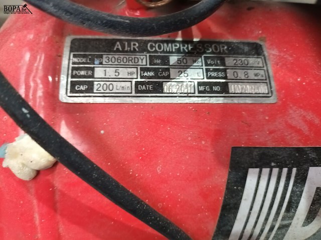 Lot 4 - compressor dynam air - afbeelding 3 van  4