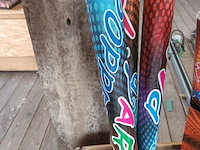 Lot 4 - dienbladen en confetti poppers - afbeelding 4 van  5