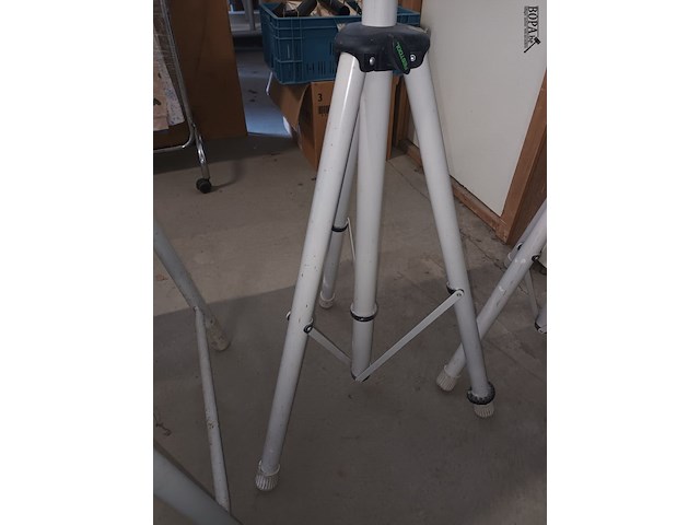 Lot 4 - driepoot statief festool - afbeelding 3 van  3