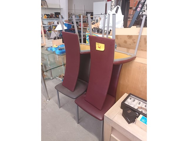 Lot 4 - eetkamerstoel. 4 stuks - afbeelding 1 van  3