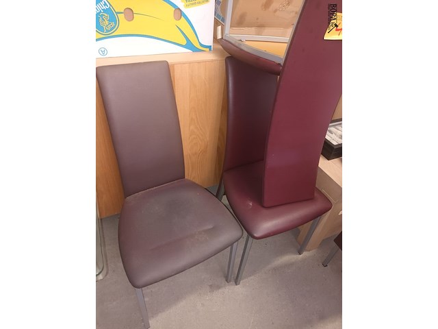 Lot 4 - eetkamerstoel. 4 stuks - afbeelding 3 van  3