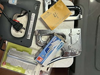 Lot 4 - electronische schieter rapid en 2 handmatige schieters - afbeelding 2 van  2