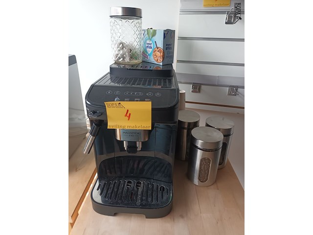 Lot 4 - espressomachine delonghi - afbeelding 1 van  4