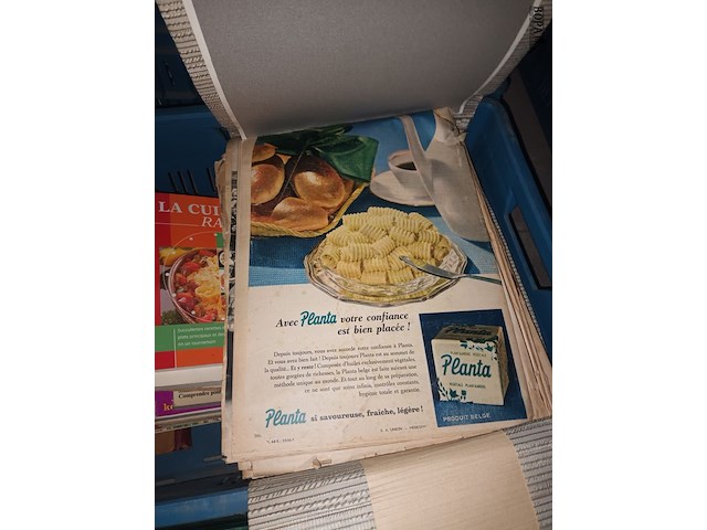 Lot 4 - franstalige boeken. 3 bakken - afbeelding 4 van  6