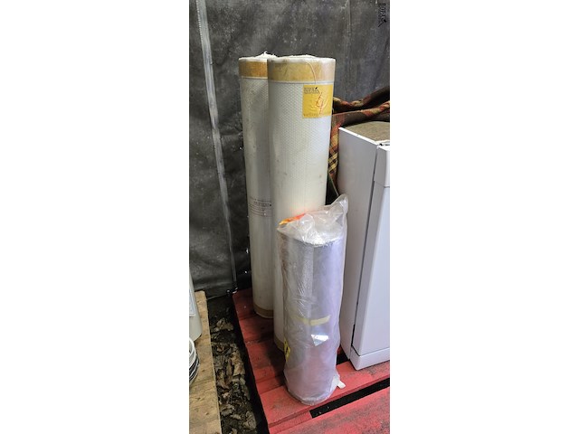 Lot 4 - glasvezel behang en ondervloer - afbeelding 1 van  4