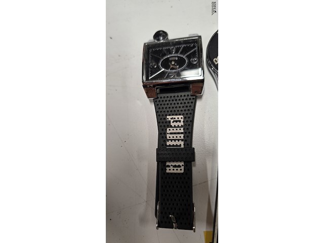 Lot 4 - lot uurwerken - afbeelding 2 van  5