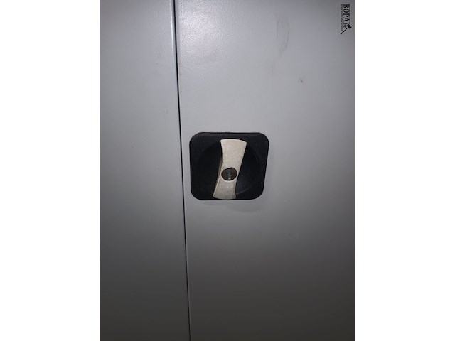 Lot 4 - metalen dossierkast - afbeelding 2 van  3