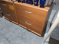 Lot 4 - nachtkastje. 2 stuks - afbeelding 2 van  3